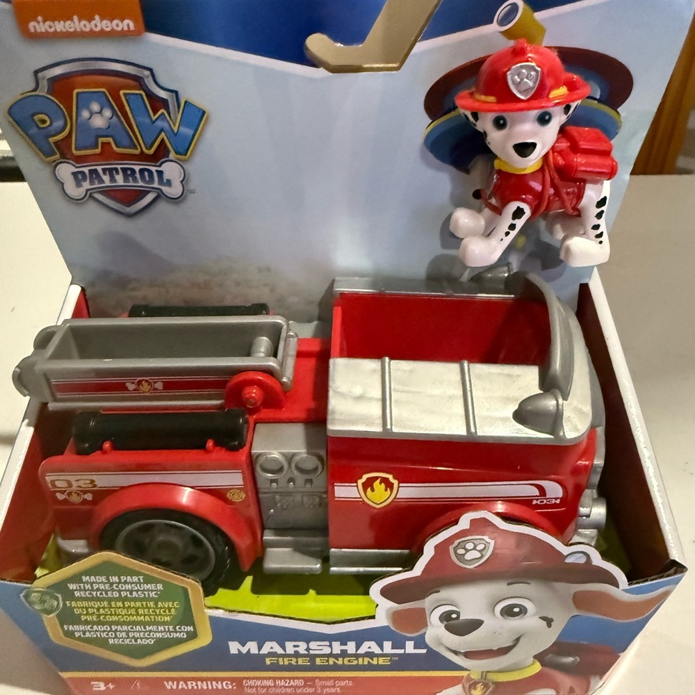 Nickelodeon Marshall Fire Engine Paw Patrol Red and White Action Figure Playset - Picture 2 of 6